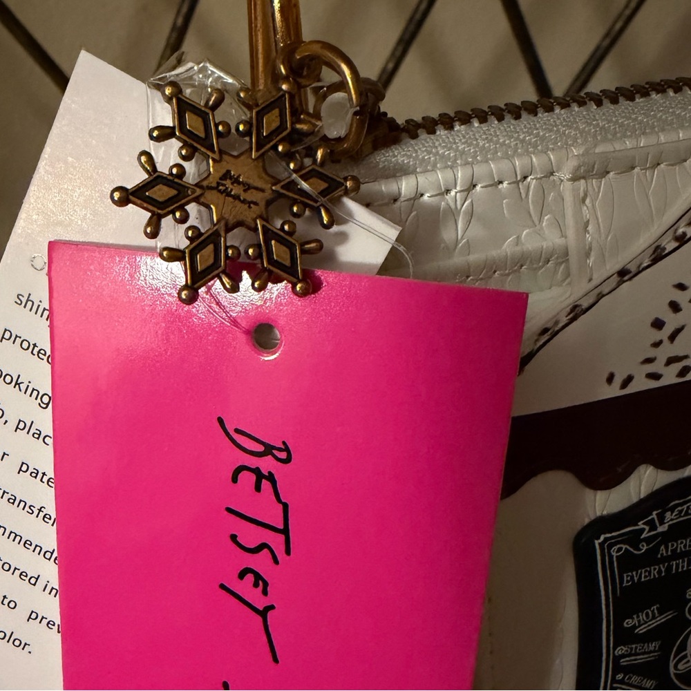 Betsey Johnson “Comin in Hot Cocoa” NWT - Picture 3 of 5